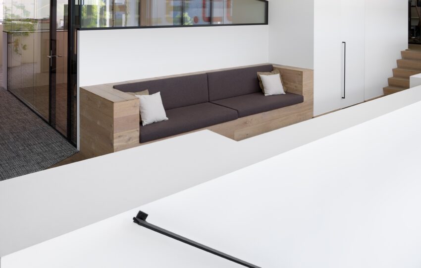 Porte pivotante en bois - Tecnospace : Tecnospace